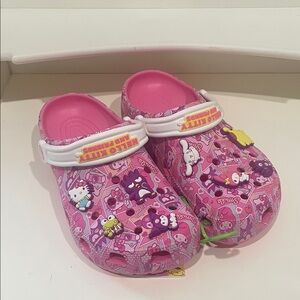 NEW Sanrio Hello Kitty & Friends x Classic Clog Crocs With Jibbitz Charms 8W